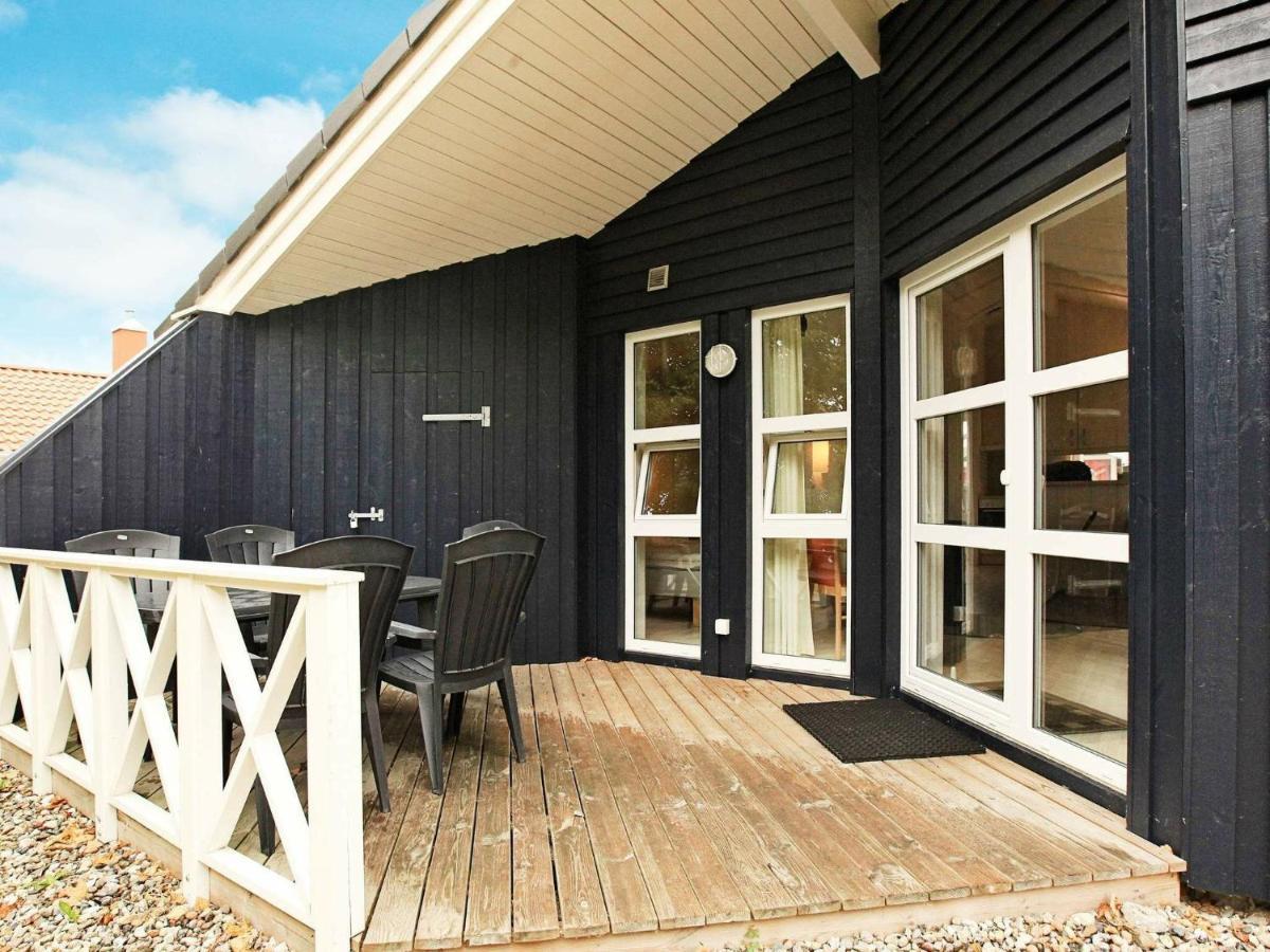 5 Person Holiday Home In Grömitz Exterior foto